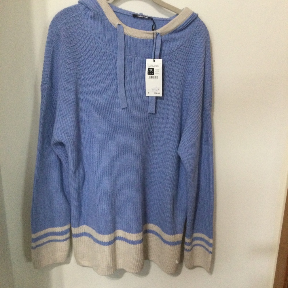 OLSEN: Light Blue Hoodie Sweater with Cream Trim